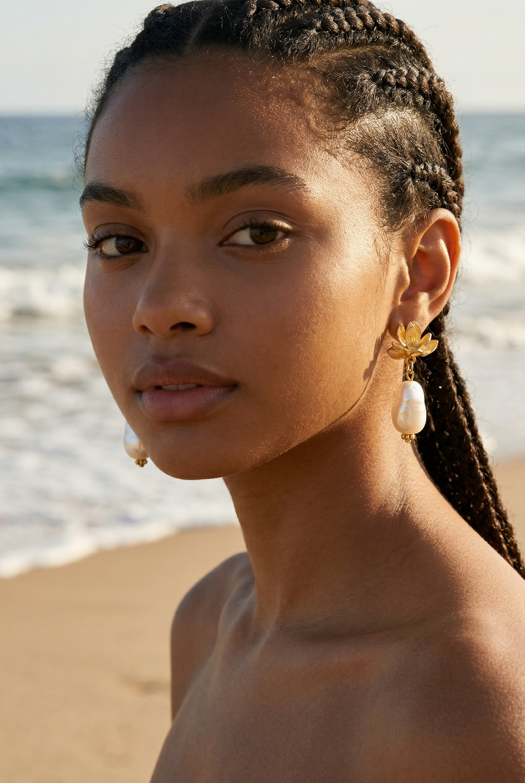 18k Gold Flower and White Pearl Dangle Earring